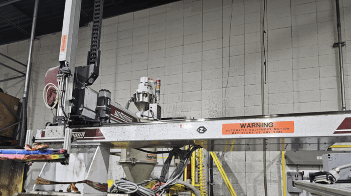 Wittmann Robot W821, Year 2020